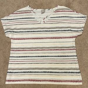 Chico’s Zenergy crossover neck tee size 8